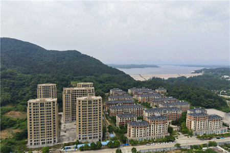 鑫园小区3室2厅2卫87万131m2出售